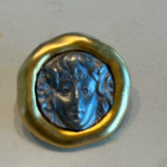 Unique Earrings in Jorge Adeler style , female visage - Picture 3 of 5